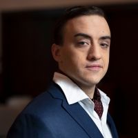 Portland Opera to Host Recital Featuring Baritone Geoffrey Schellenberg