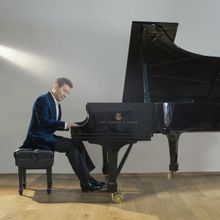 Interview: Michael Feinstein talks TWO PIANOS: WHO COULD ASK FOR ANYTHING MORE?