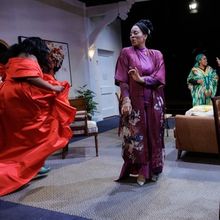 Review: ANGRY, RAUCOUS, AND SHAMELESSLY GORGEOUS at Portland Playhouse