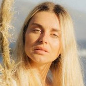 AMAARA Unveils 'Still' Single Ahead of Friday Album Release
