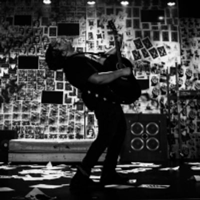 Review: Max Bartos is the Spooky Pop Punk King We Deserve at Berlin Under A