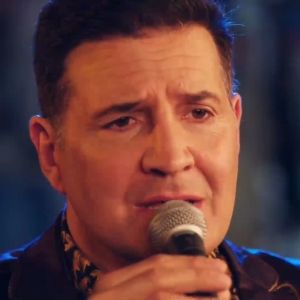 Watch Tony Finelli Sing 'Can't Seem To Write A Love Song' From THE FINELLIS MUSICAL