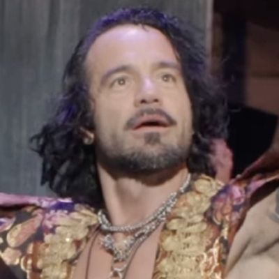 Video: Ramin Karimloo Sings 'I Am A Pirate King' in PIRATES! THE PENZANCE MUSICAL