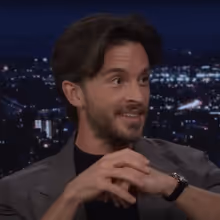 Video: Jonathan Bailey Calls Ariana Grande and Cynthia Erivo 'Amazing Talents' on…