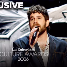 Video: Ben Platt Covers FRIENDS Song 'Smelly Cat' for Lisa Kudrow at Las Culturistas Awards 2026