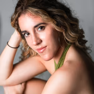 Belu Riverol: Fusing Latin Passion with Urban Precision