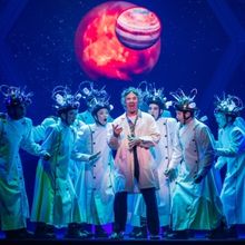 Review: BACK TO THE FUTURE: THE MUSICAL at CAA Ed Mirvish Theatre