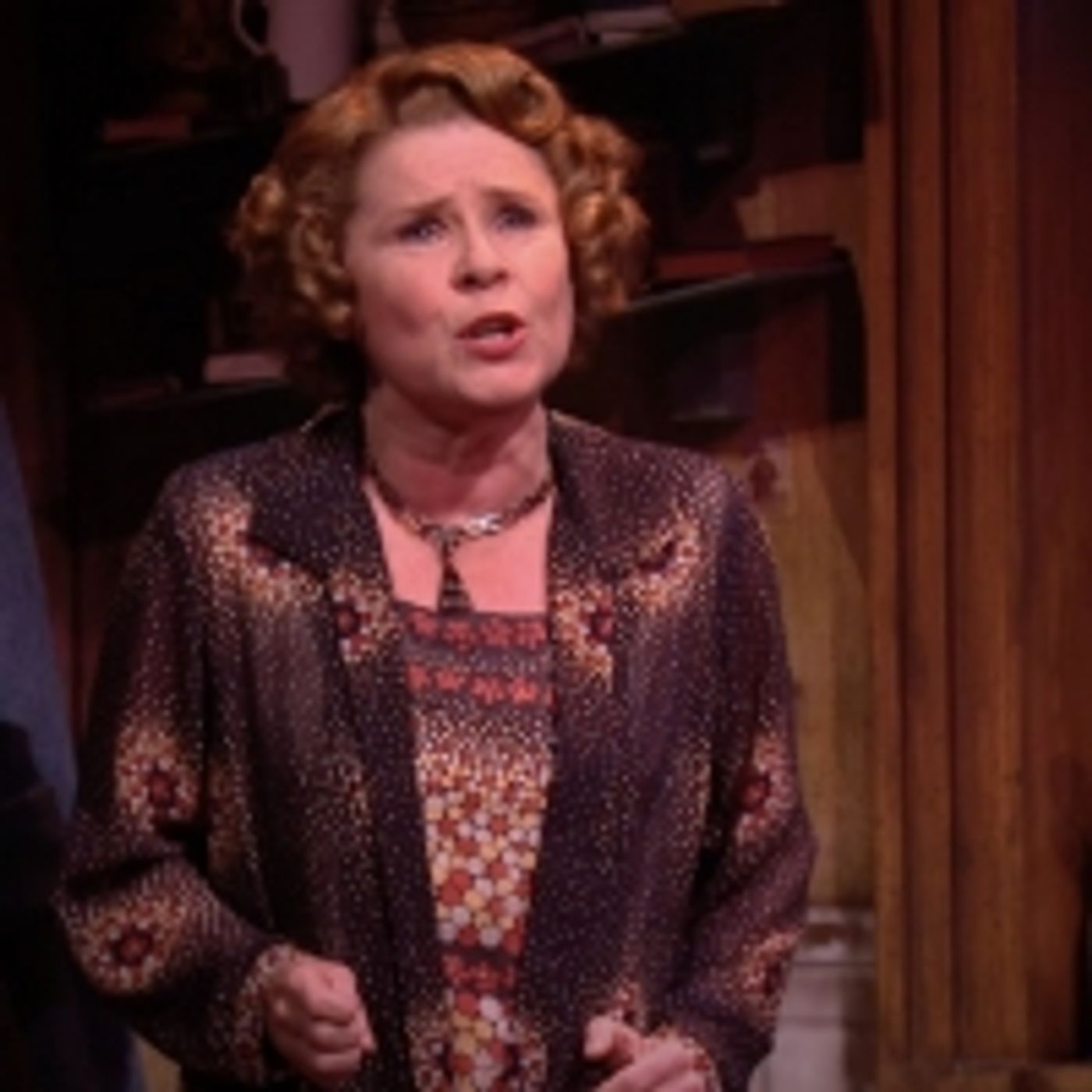 Wake Up With BWW 12/11: THE GRINCH MUSICAL Reviews, and More!  Image