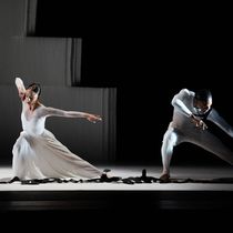 Ballet Hispánico To Present CARMEN.MAQUIA At The Egg