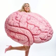 Edinburgh 2022: Review: TIFF STEVENSON: SEXY BRAIN, Pleasance Courtyard