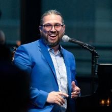 BWW Review: Jaime Lozano Sings With And Plays For His FAMILIA In SONGS BY AN IMMIGRAN