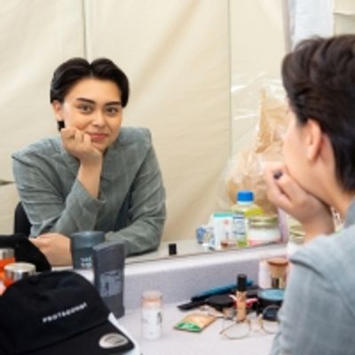 Words From The Wings: BETWEEN THE LINES&#039; Wren Rivera Shares Their &#039;Bizarre&#039; Vocal Warmups, and More