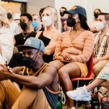 Wake Up With BWW 11/1: SOME LIKE IT HOT Begins Previews, and More!