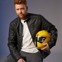 Comedian and Writer Nic Sampson Returns to the Fringe With YELLOW POWER RANGER