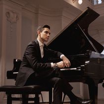 Pianist Dmitry Shishkin Comes to Lakewood Cultural Center