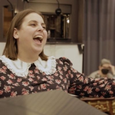 VIDEO: Beanie Feldstein, Ramin Karimloo, and More in Rehearsal For FUNNY GIRL