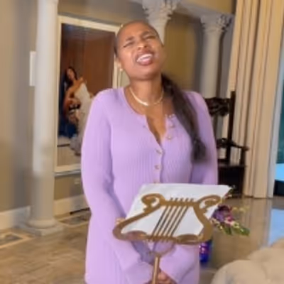 VIDEO: Jennifer Hudson Sings from ANNIE, CATS, and More