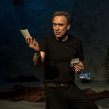 Interview: David Melville His New Solo Show HAMLET (SOLUS)