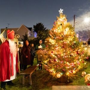 HENDRICK I. LOTT HOUSE in Brooklyn Free Christmas Tree Lighting