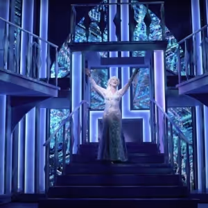 Video: Go Behind the Scenes of 'Let It Go' in FROZEN at Fulton Theatre
