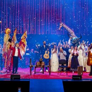 El teatro catalán celebra su gran noche y abre temporada en el Liceu