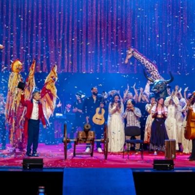 El teatro catal&aacute;n celebra su gran noche y abre temporada en el Liceu