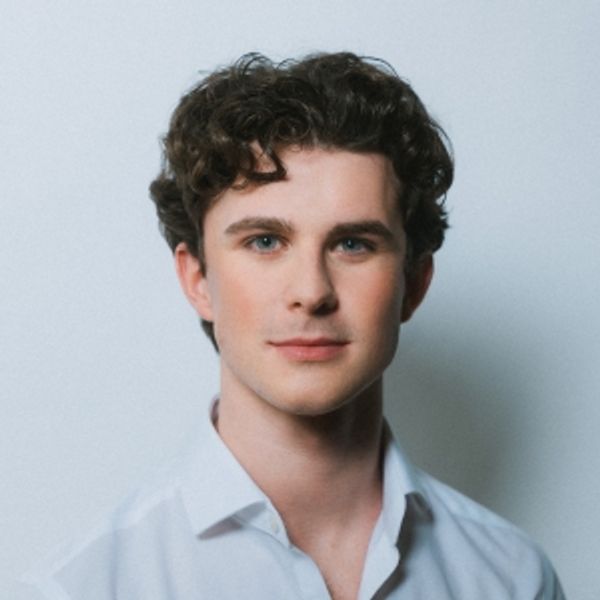 Interview: Brodie Donougher of THE PHANTOM OF THE OPERA at Raimund Theater Photo