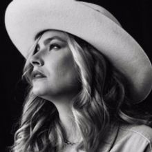 Allison Asarch Releases Country Cover Of Hootie & The Blowfish's 'Only Wanna Be With 