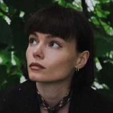 Winona Oak Shares New Single 'Fire Escapes'