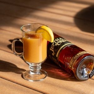 12 New Year’s Eve Cocktails to Ring in 2026