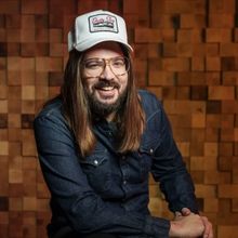 Overture Welcomes Dusty Slay With His New Stand-Up Show THE NIGHT SHIFT TOUR