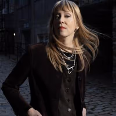 Suzanne Vega to Receive Phoebe Jacobs Award from Louis Armstrong Center