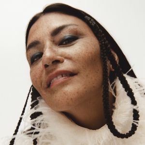 Elisapie Covers Eurythmics For Spotify Singles