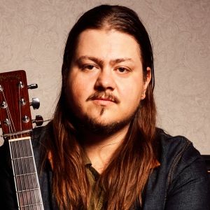 Vincent Neil Emerson Shares Title Track From Upcoming Shooter Jennings-Produced…