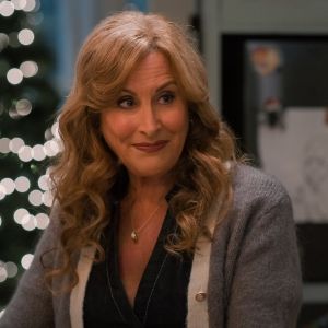 Photos/Video: Jodi Benson, Heather Headley, & More in SWEET MAGNOLIAS Season 4…