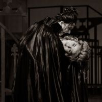 BWW Review: U of U Musical Theater Students Sink Teeth Into DRACULA, With Splendid…