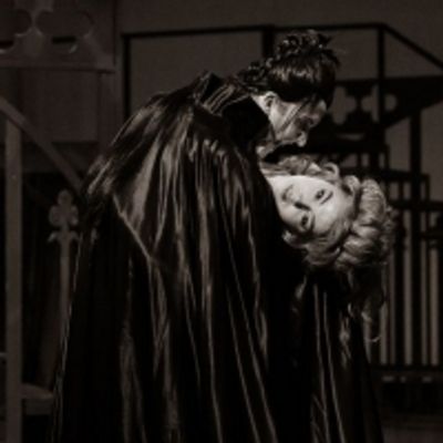 BWW Review: U of U Musical Theater Students Sink Teeth Into DRACULA, With Splendid Direction and Choreography