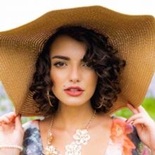 Emmaline Releases New Video 'Effortless' Today