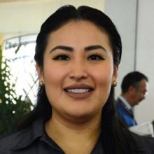 Denis Vélez,soprano Mexicana Ganadora En The Metropolitan Opera Y Tejedora De Sueño