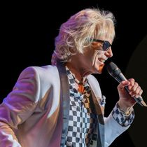 YOUNG HEARTS: ROD STEWART TRIBUTE To Play Raue Center For The Arts