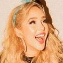 Havanna Winter Releases Fun New Holiday Original 'Daddy's Kissing Santa Claus!'