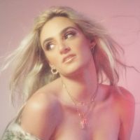 VIDEO: Nella Cole Shows Off Her Skills in Alluring SEX IN THE ROOM Music Video