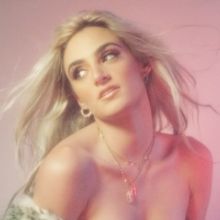 VIDEO: Nella Cole Shows Off Her Skills in Alluring SEX IN THE ROOM Music Video
