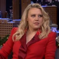 VIDEO: Kate McKinnon Talks Peeing in Front of JLo on THE TONIGHT SHOW WITH JIMMY… Video
