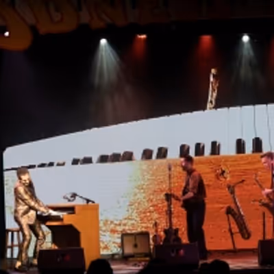 BWW Review: GREAT BALLS OF FIRE at Dutch Apple Dinner Theatre