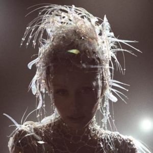 Miley Cyrus to Release Pop Opera Film SOMETHING BEAUTIFUL; Watch the New Trailer