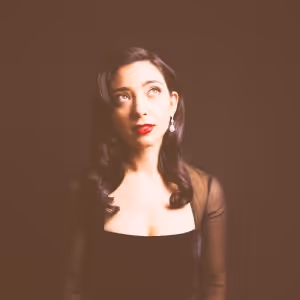 Julie Benko to Return to Birdland With JULIE SINGS JULE This Summer