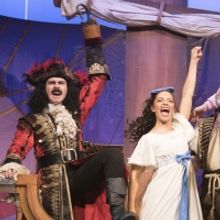 BWW Review: PETER PAN GOES WRONG, Theatre Royal Brighton