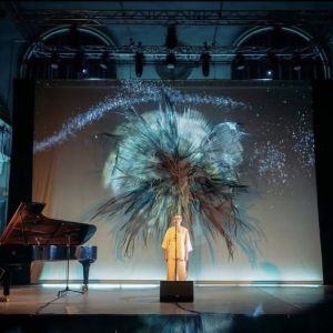 EDINBURGH 2025: Review: KARINE POLWART: WINDBLOWN, Queen's Hall