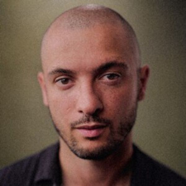 Interview: 'There's A Blurring Of That Fourth Wall': Actor Jamael Westman On TABLE 17 Photo